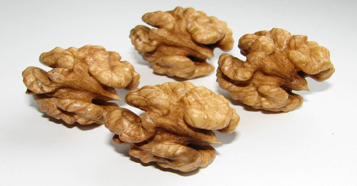 Walnut Kernels Uses & Benefits India 2022 Fight Various Illnesses
